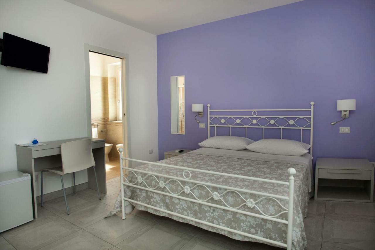 B&B A Due Passi Dal Mare Catona Di Reggio Calabria Ngoại thất bức ảnh